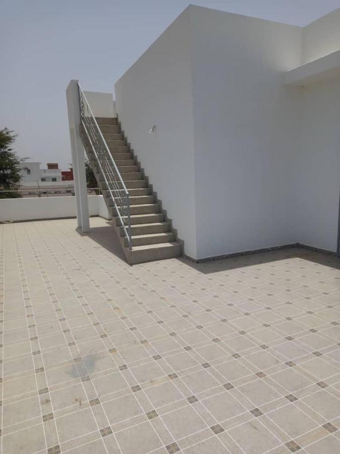 Villa Diambars Sali Tap Exterior photo